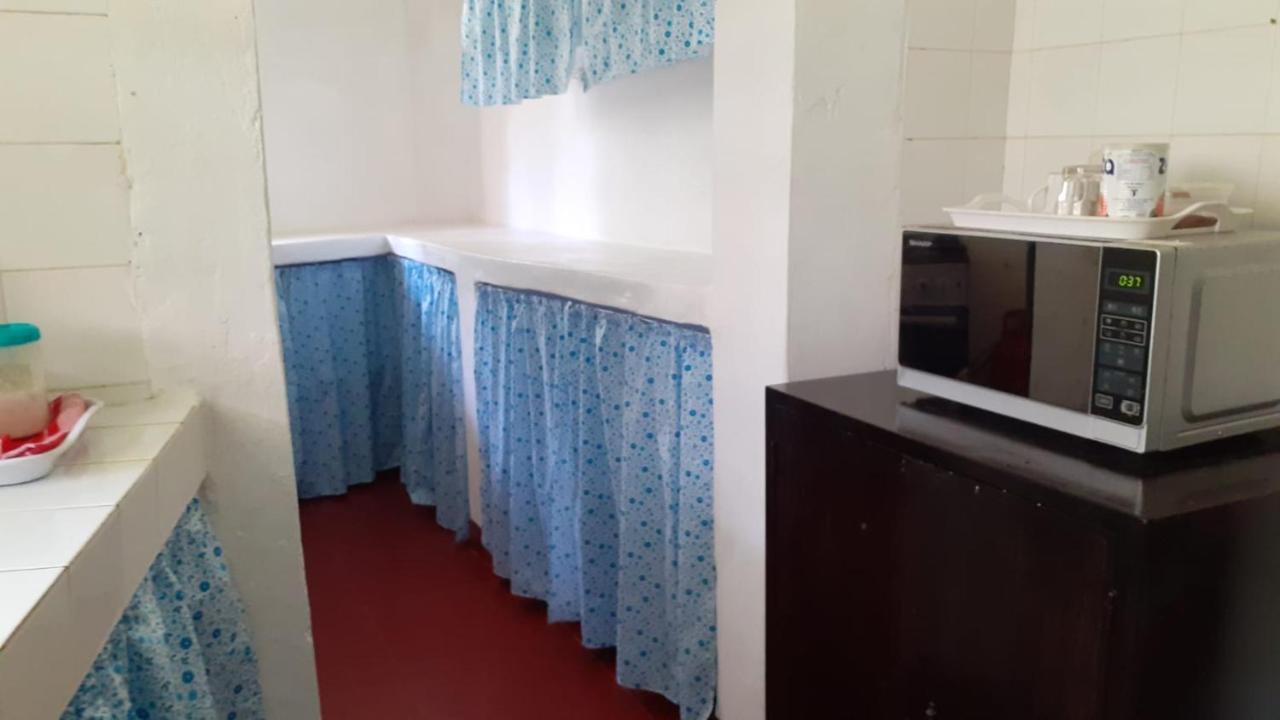 דיאני ביץ' Les Datchi Cottages מראה חיצוני תמונה